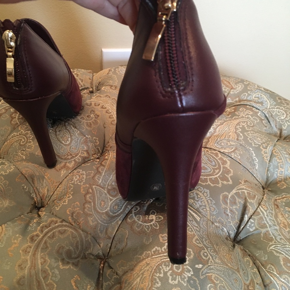 Alfani suede/leather burgundy booties 7 - Picture 6 of 6